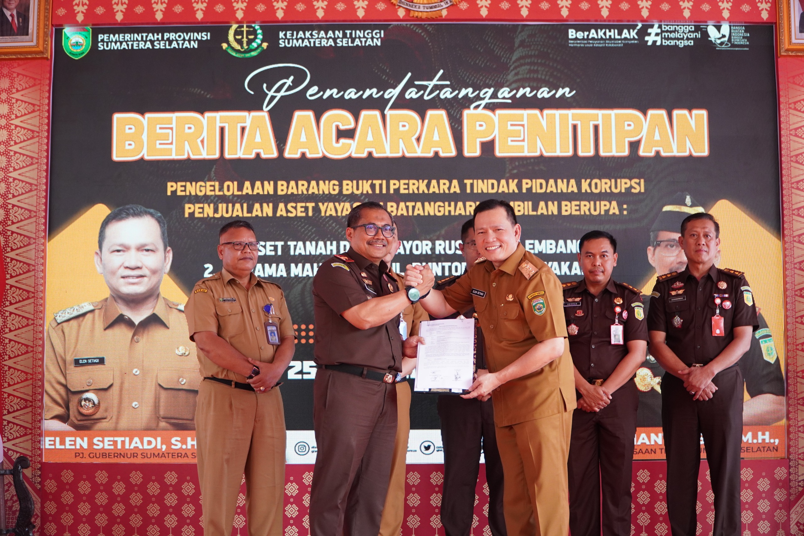 Kejati Sumsel Titip Barang Bukti Perkara Tipikor Penjualan Aset Yayasan Batanghari Sembilan Kepada Pemprov Sumsel