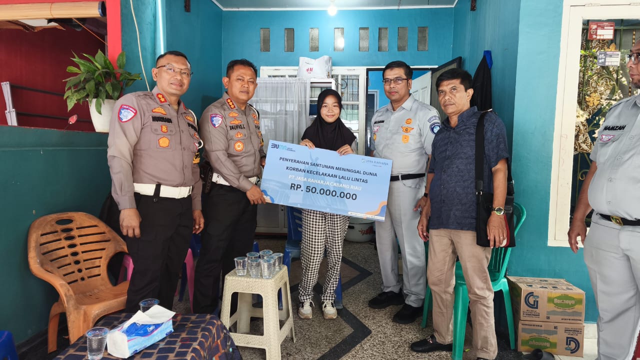 Gerak Cepat Dirlantas Polda Riau dan Jasa Raharja Kunjungi Korban Laka Lantas
