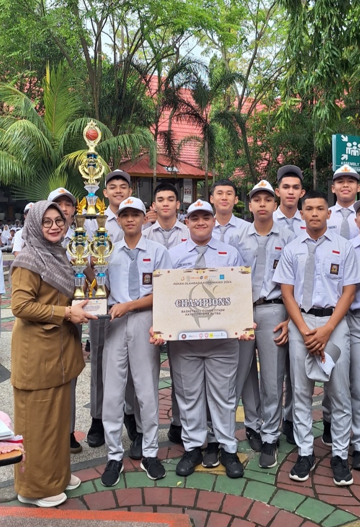 Banyak Prestasi Sudah Ditorehkan SMA 1 Pekanbaru, Ini Kata Kepseknya