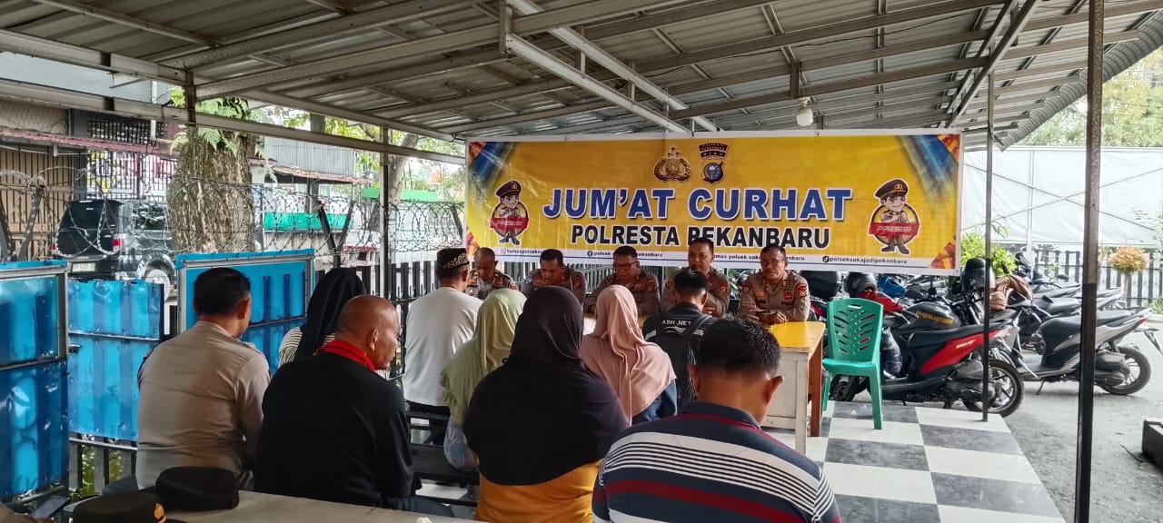 Polresta Pekanbaru dan Polsek Sukajadi Gelar “Jumat Curhat”, Warga Keluhkan Keamanan Lingkungan