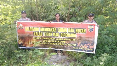 *Kapolsek Bandar Sei Kijang Pimpin Langsung Patroli Karhutla dan Penyebaran Maklumat Kapolda Riau*