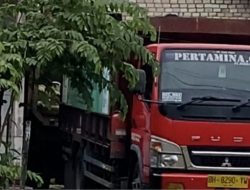 Dugaan Sindikat Gas Subsidi: Truk Agen PT BKI Tertangkap Basah “Kencing” ke Dump Truk Tanpa Plat di Mersam